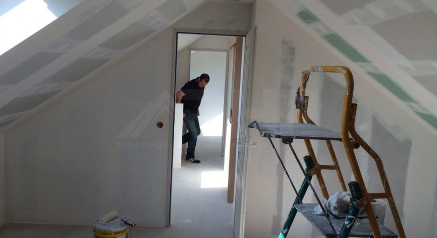 optimisez votre espace avec l'aménagement de combles ! découvrez nos conseils et idées pour transformer vos combles en pièce à vivre fonctionnelle et agréable. solutions sur mesure, astuces déco et guide pratique.