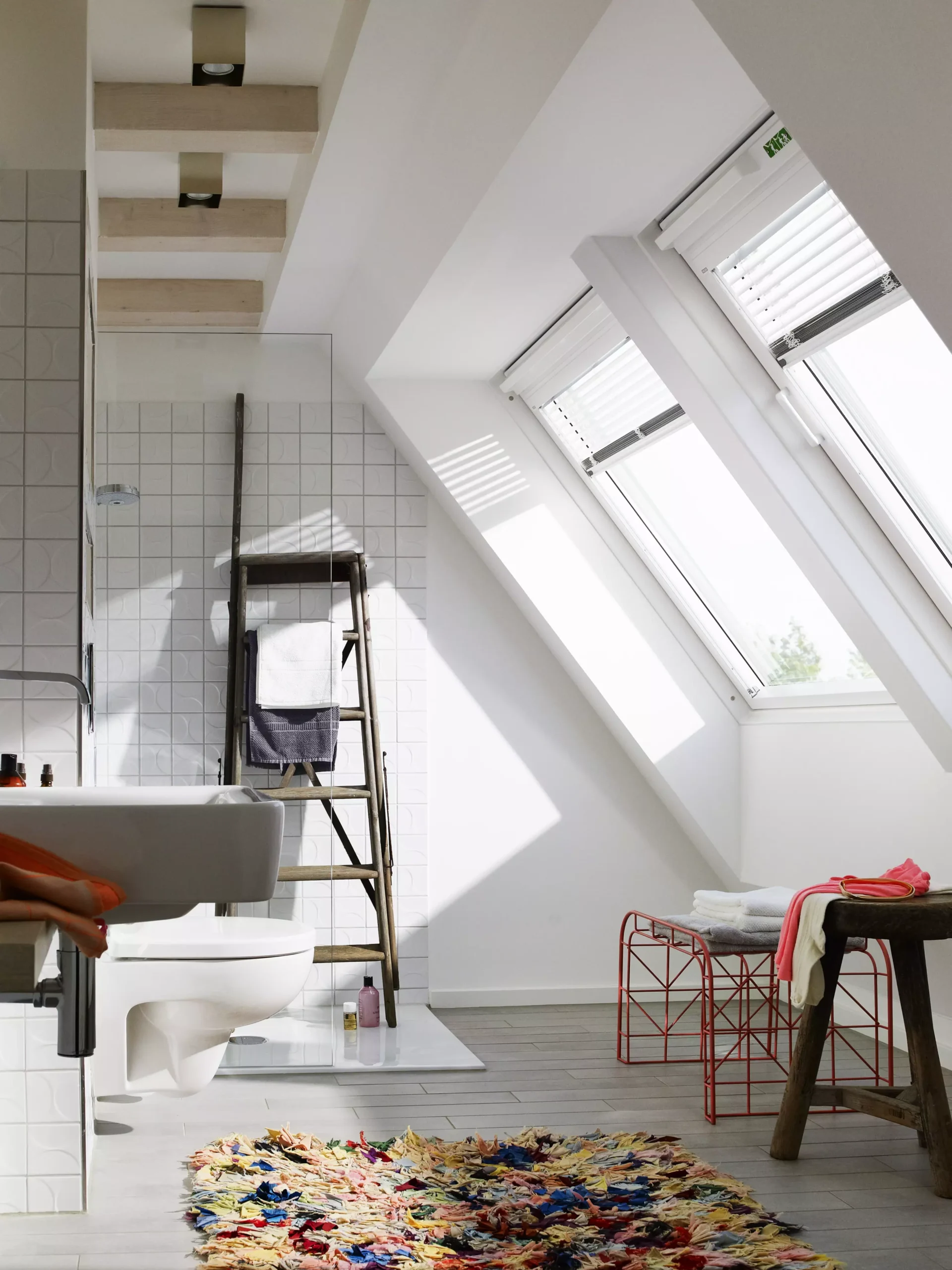 découvrez nos conseils et idées pour réussir l’aménagement de vos combles, optimiser l’espace, améliorer le confort et apporter une vraie valeur ajoutée à votre maison.
