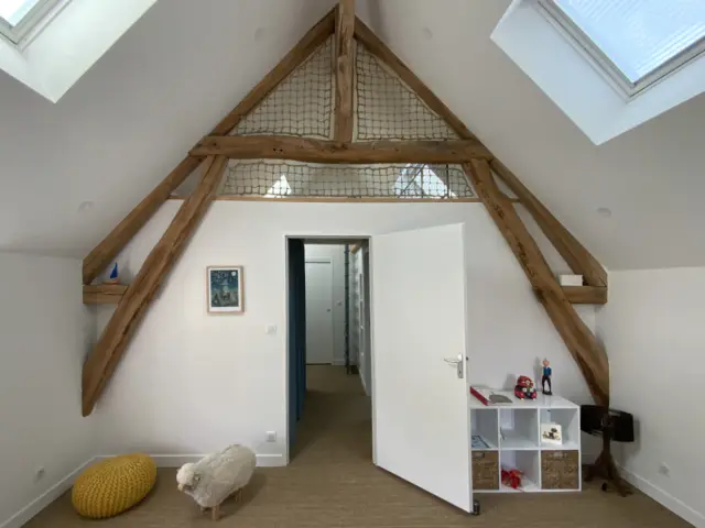 découvrez toutes les astuces et conseils pratiques pour réussir l’aménagement de vos combles. profitez d’idées d’optimisation d’espace, d’inspirations déco et de solutions pour agrandir votre maison facilement.