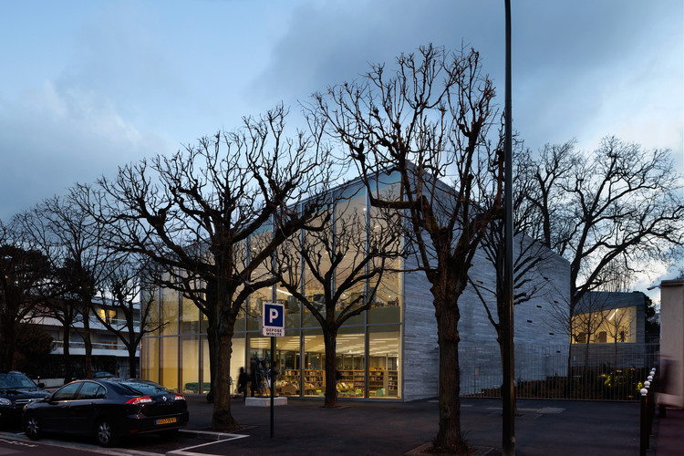 trouvez un architecte spécialisé en cuisine à bourg-la-reine pour concevoir un espace fonctionnel et contemporain adapté à vos besoins. conseils personnalisés et réalisations sur-mesure.