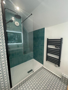 obtenez une assurance adaptée à votre rénovation de salle de bain à paris 17. protégez vos travaux et bénéficiez de garanties sur mesure avec nos experts en assurance habitation.