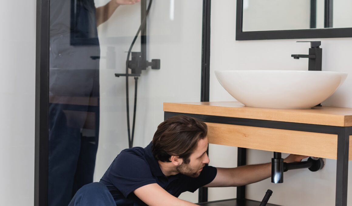 découvrez comment choisir le bon artisan pour la rénovation ou l’aménagement de votre salle de bain afin d’assurer un résultat de qualité et conforme à vos attentes.