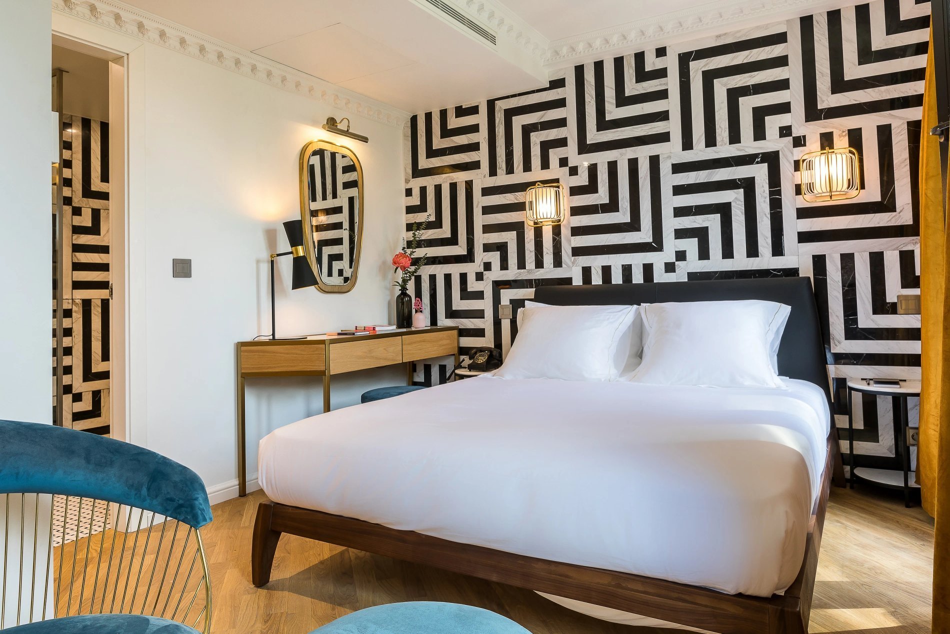 découvrez des idées de couleurs pour sublimer votre chambre à paris 75015. conseils déco, inspirations tendances et astuces pour choisir la peinture parfaite selon votre style et votre quartier.