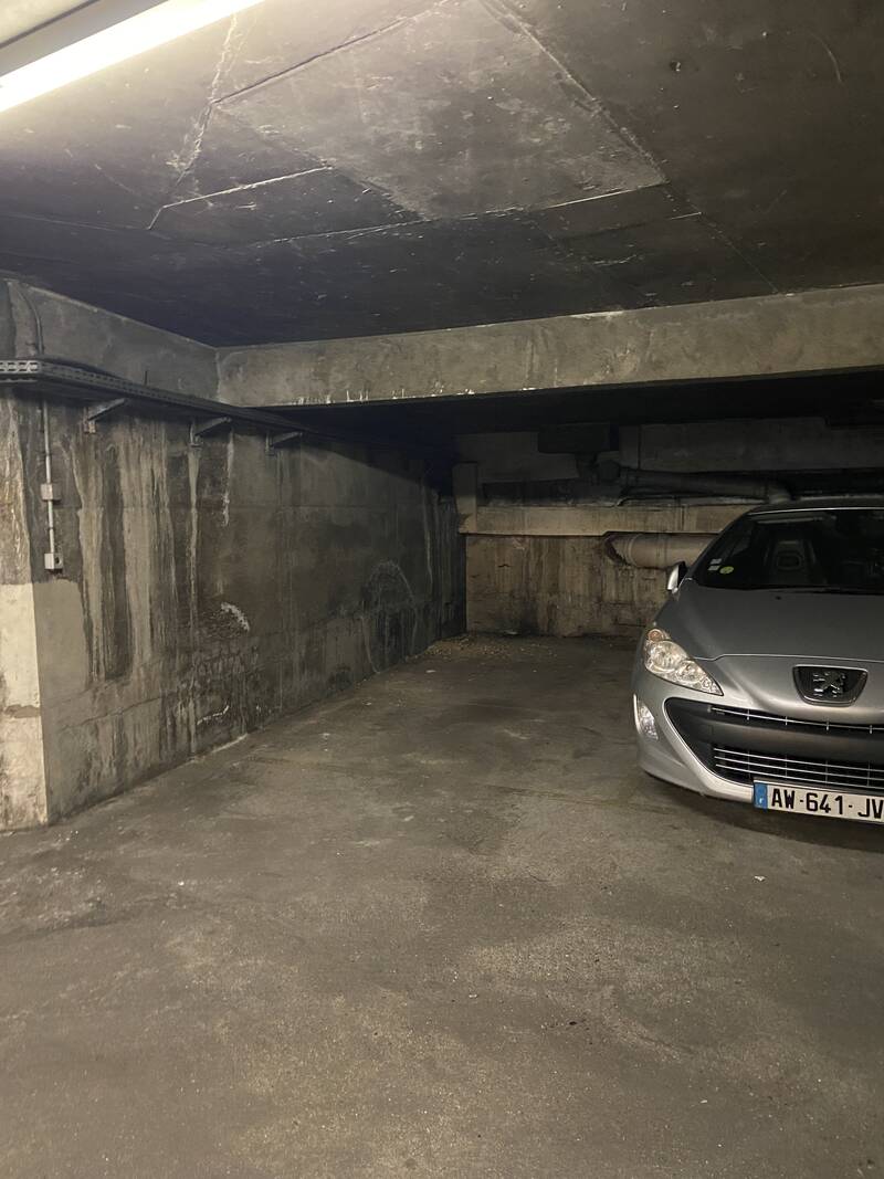 découvrez le coût d'un garage à paris 10 : prix moyens, facteurs de variation et conseils pour trouver un garage adapté à vos besoins dans le 10e arrondissement de paris.