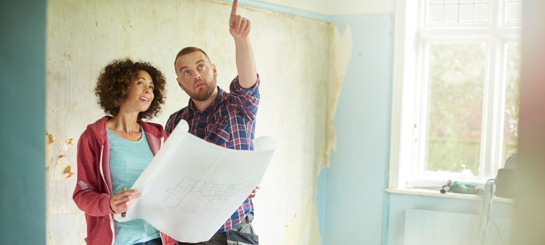 découvrez le coût de la rénovation au m2 en 2024 : guide complet sur les prix moyens, les facteurs qui influencent le budget et des conseils pour estimer précisément vos travaux.