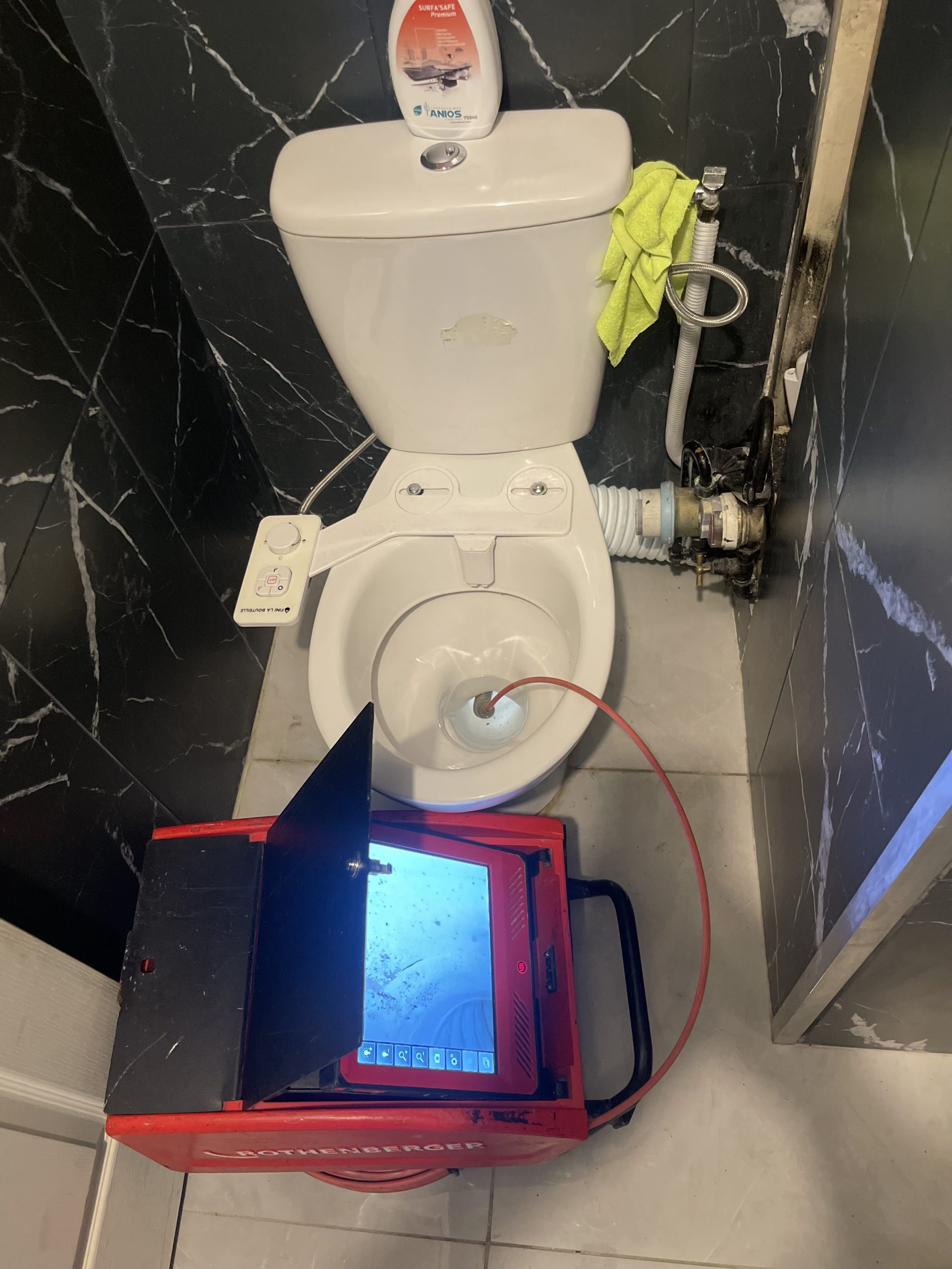 service rapide et efficace de débouchage de canalisations à levallois-perret. intervention 7j/7 pour éliminer tout bouchon dans vos tuyaux. devis gratuit, satisfaction garantie !