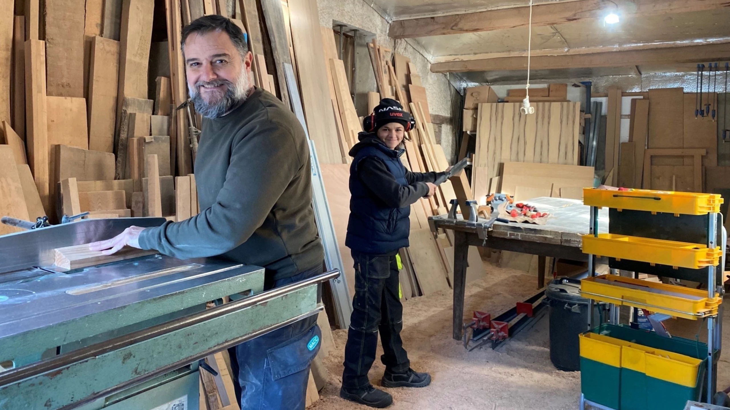 découvrez un ébéniste à bagneux spécialisé dans la création, la restauration et la réparation de meubles en bois sur mesure. artisanat de qualité, savoir-faire traditionnel et conseils personnalisés pour donner vie à vos projets d’aménagement intérieur.