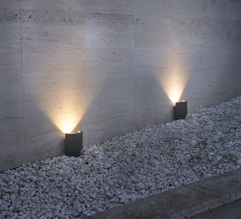 confiez l’installation et la rénovation de votre éclairage extérieur à neuilly à des professionnels qualifiés. solutions sur-mesure, sécurisées et esthétiques pour jardins, allées et terrasses.