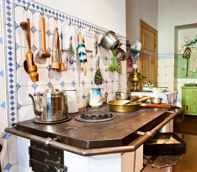 découvrez les équipements de cuisine moderne du 19ème siècle : innovations, ustensiles emblématiques et transformation de l’art culinaire à travers l’histoire.