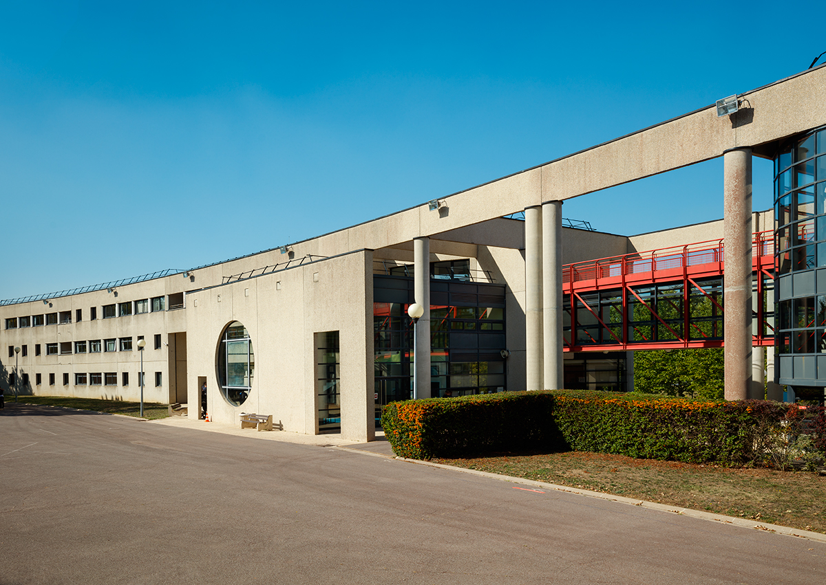 découvrez notre formation bâtiment pour acquérir des compétences pratiques en construction, rénovation et sécurité. idéal pour débutants et professionnels souhaitant évoluer dans le secteur du bâtiment.