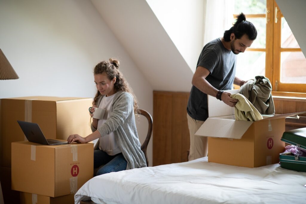 découvrez comment transformer votre grenier en un espace de rêve : idées d’aménagement, conseils pratiques et inspirations pour optimiser chaque mètre carré sous les toits.