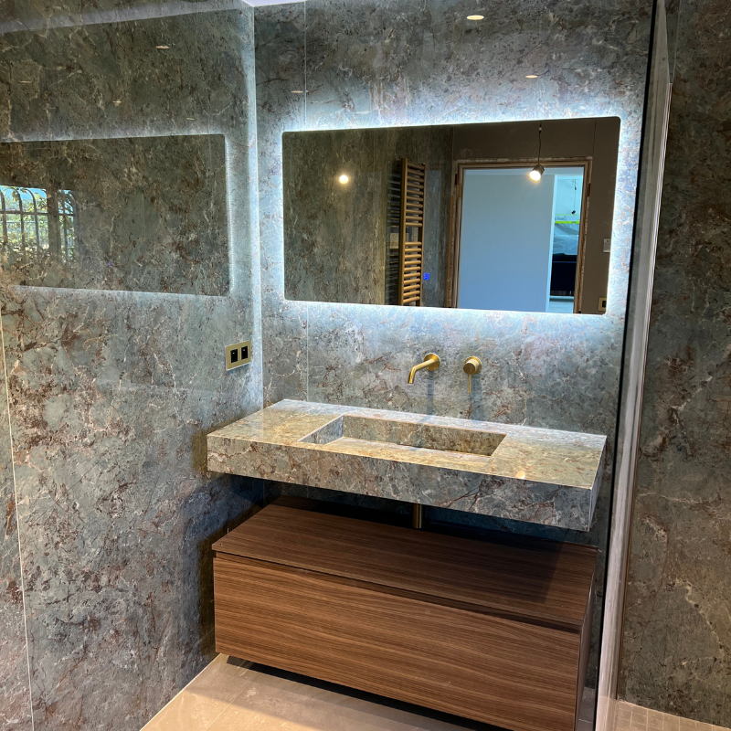 découvrez nos conseils et services professionnels pour l'installation de salle de bain : aménagement, plomberie, choix des matériaux et optimisation de l'espace pour une salle de bain fonctionnelle et esthétique.