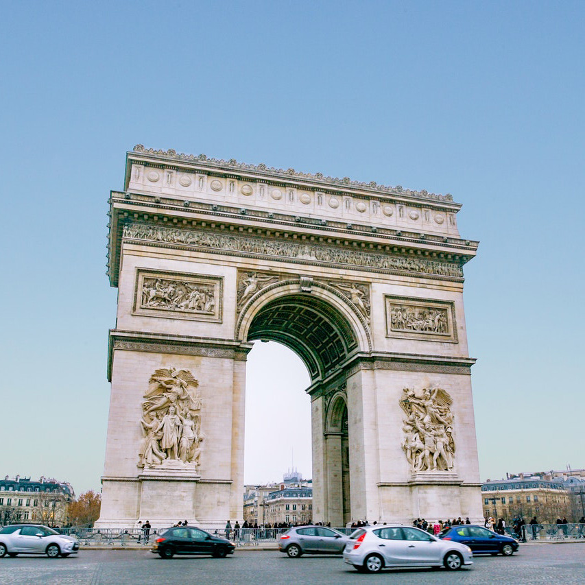 découvrez comment optimiser la valeur et la rentabilité de votre bien immobilier à paris 8 grâce à des conseils pratiques et des stratégies sur-mesure.