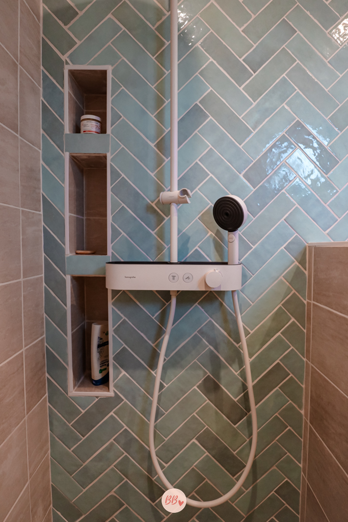 confiez la pose de votre salle de bain à un professionnel : installation sur-mesure, choix des matériaux, conseils et finitions impeccables pour un résultat durable et esthétique.