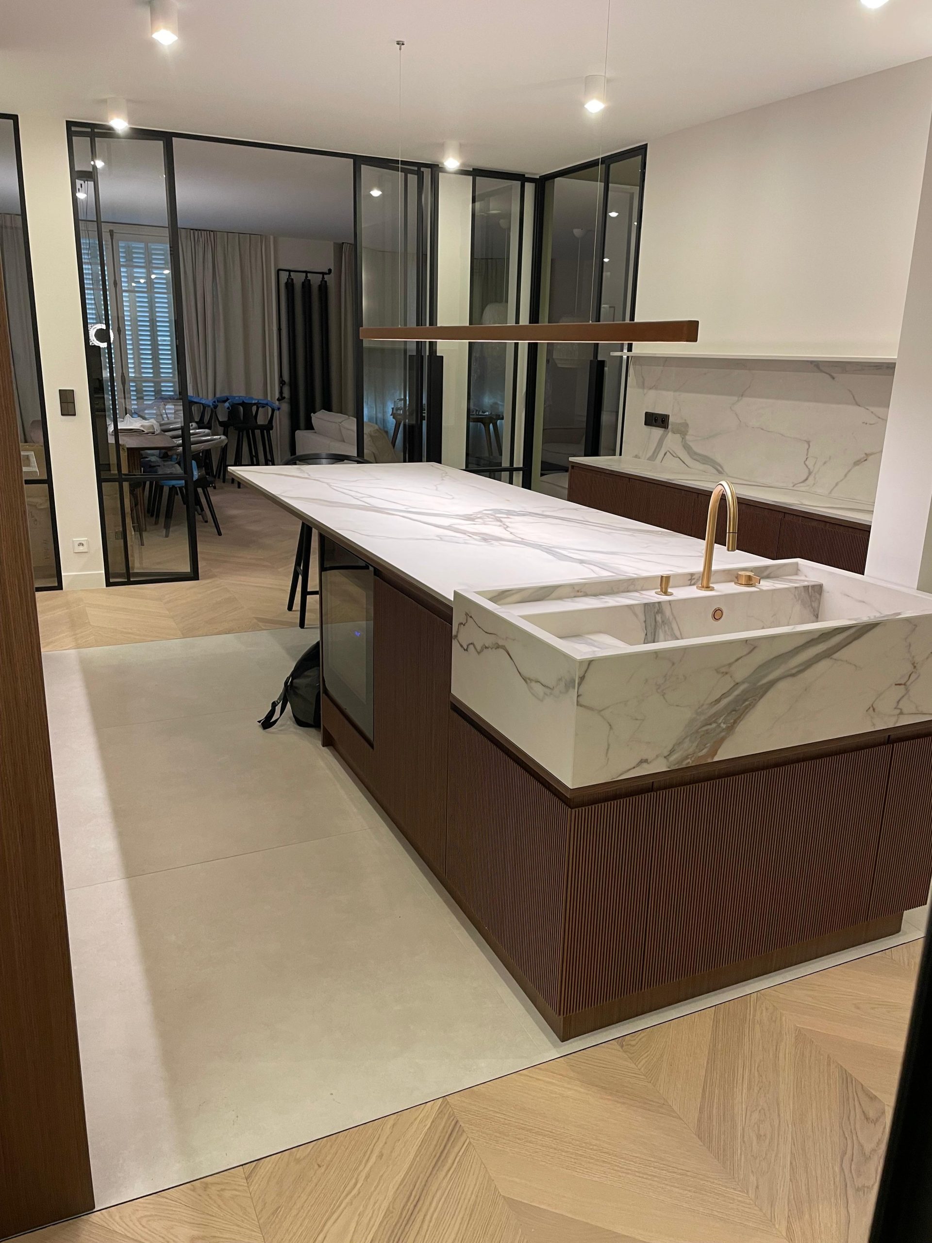 confiez la rénovation de votre appartement à paris 10 à des professionnels qualifiés. services sur-mesure, conseils personnalisés et travaux de qualité pour valoriser votre bien.