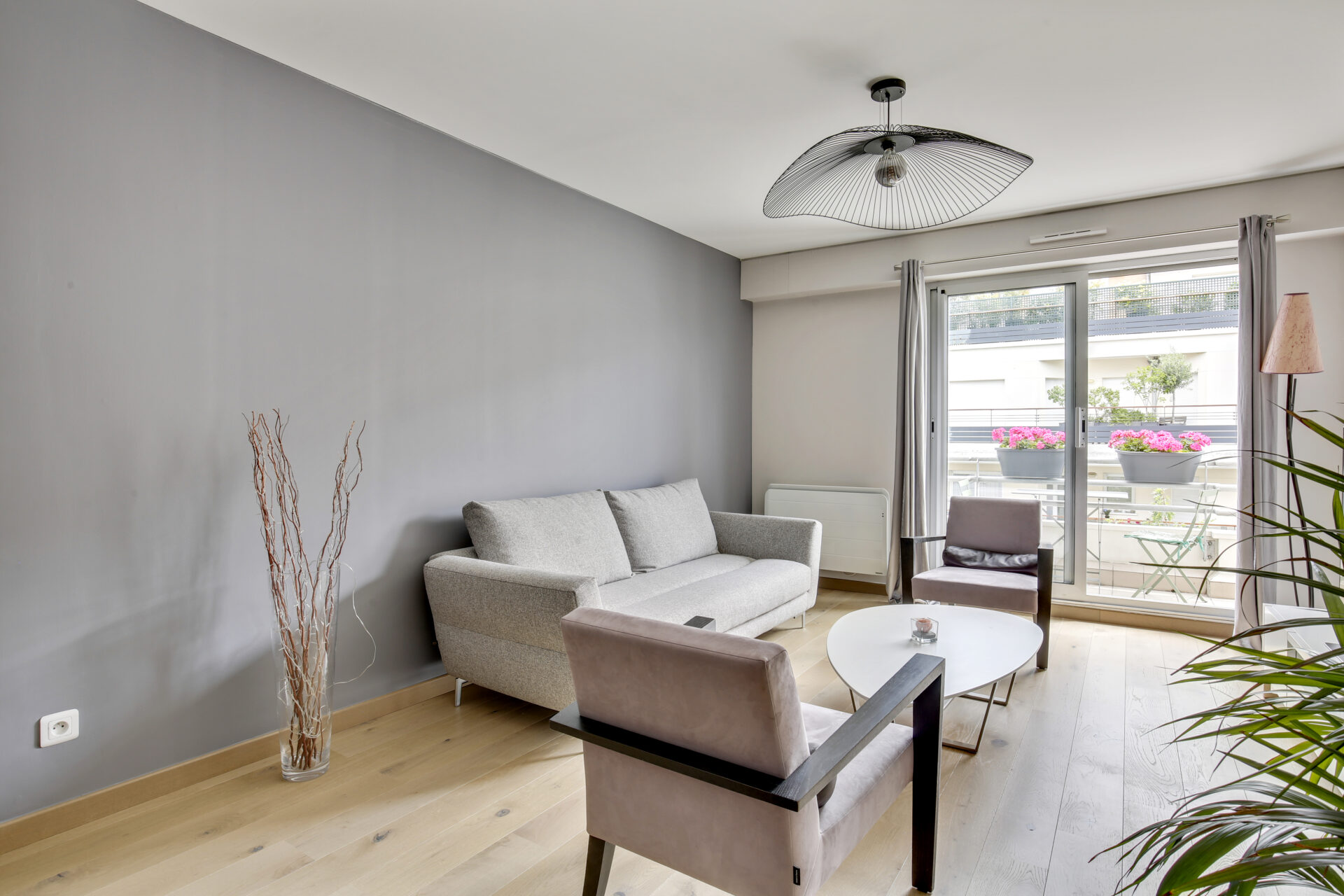 vous cherchez un expert en rénovation à courbevoie ? transformez votre intérieur ou extérieur avec des professionnels qualifiés. devis gratuit, travaux sur mesure et accompagnement personnalisé pour tous vos projets de rénovation à courbevoie.