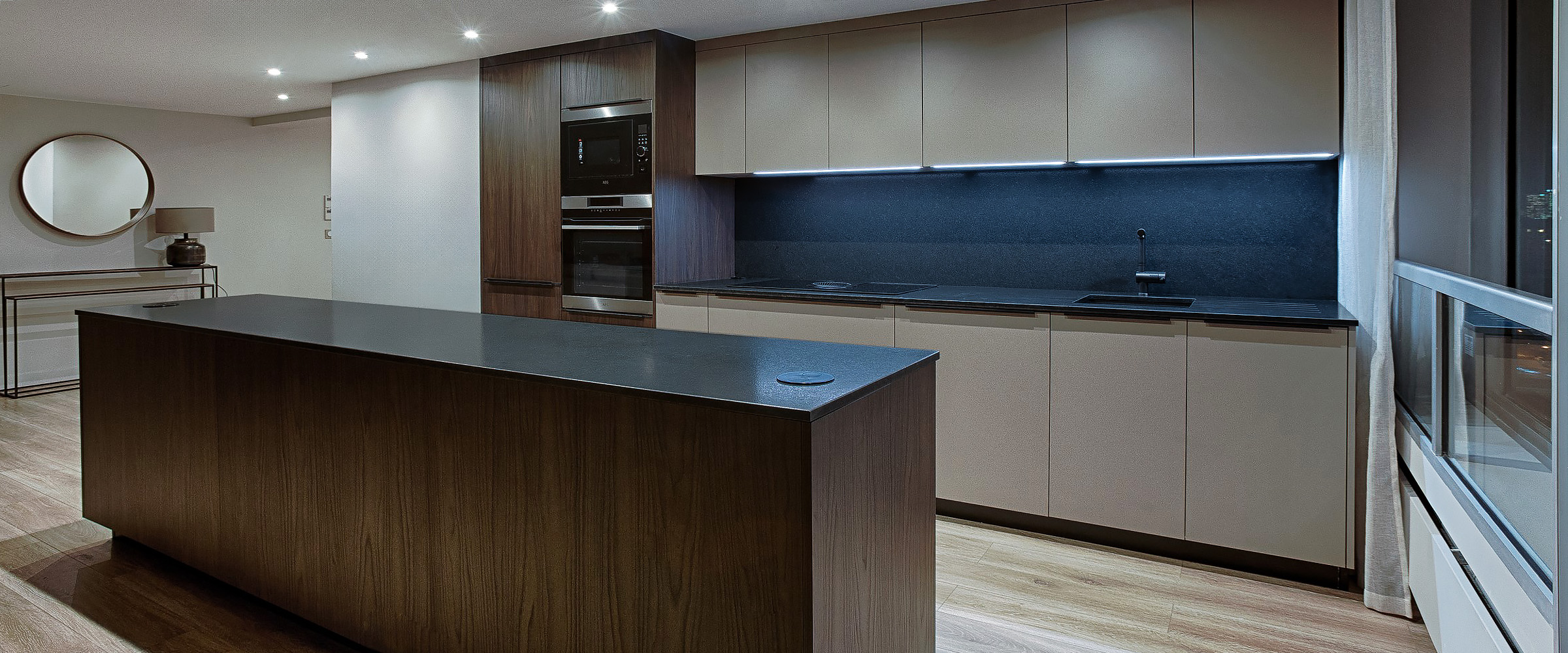 confiez la rénovation de votre cuisine à paris à des experts ! découvrez nos solutions sur-mesure pour moderniser, optimiser et embellir votre espace culinaire. devis gratuit et conseils personnalisés.