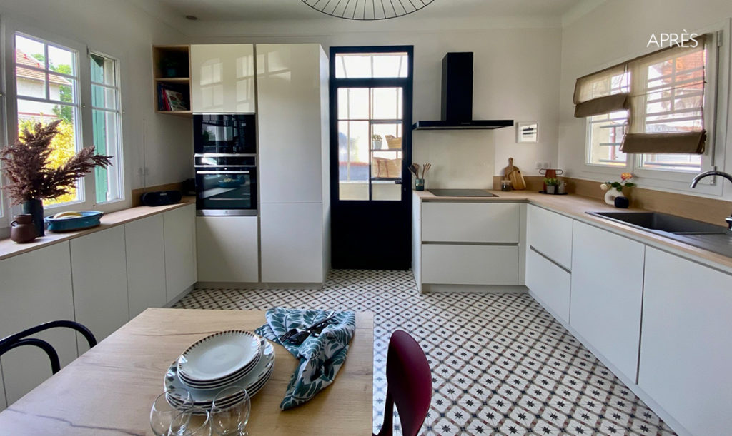 découvrez nos services de rénovation de cuisine à paris : conception sur mesure, matériaux de qualité et équipes expérimentées pour transformer votre espace selon vos envies. devis gratuit et accompagnement personnalisé.