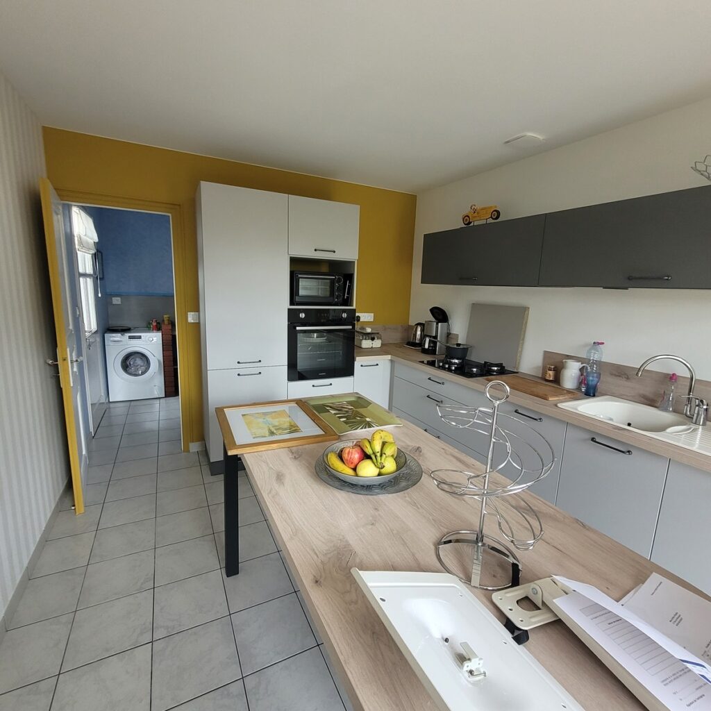 confiez la rénovation de votre cuisine à saint-cloud à des experts pour un espace moderne, fonctionnel et personnalisé. devis gratuit, conseils sur-mesure et réalisation de qualité.