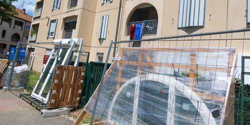 découvrez comment réaliser une rénovation économique de votre logement : conseils, astuces et solutions pour améliorer votre habitat tout en maîtrisant votre budget.