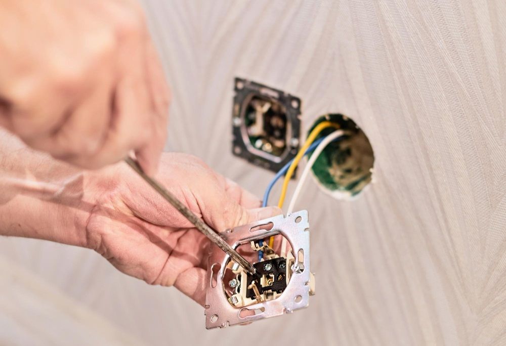 assurez la sécurité de votre habitat avec notre service de rénovation électrique sécurisée. profitez d’installations modernes, conformes aux normes, réalisées par des experts qualifiés pour votre tranquillité d’esprit.
