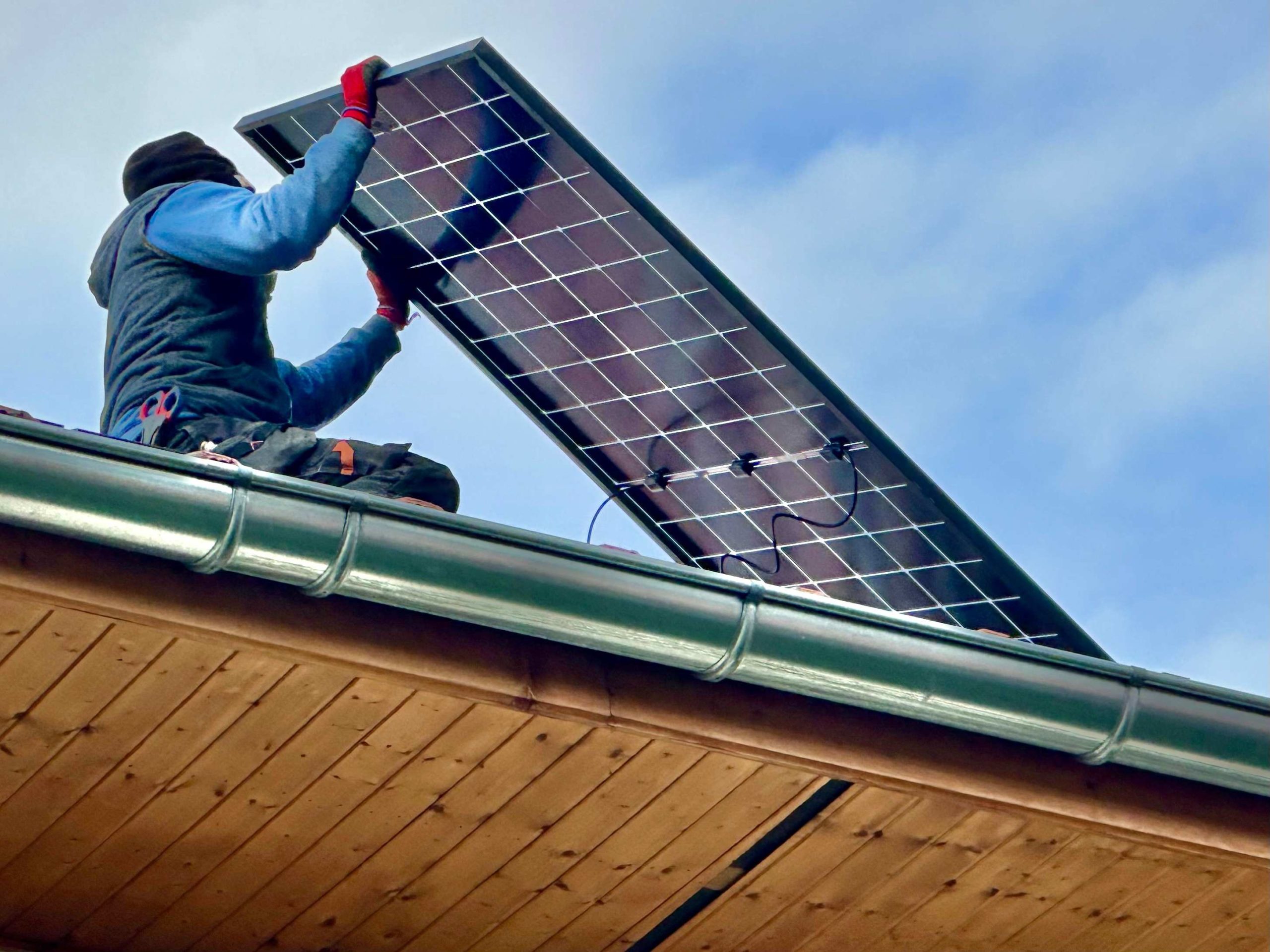 découvrez comment la rénovation énergétique peut améliorer le confort de votre logement, réduire vos factures d’énergie et augmenter la valeur de votre bien grâce à des conseils et solutions adaptés.