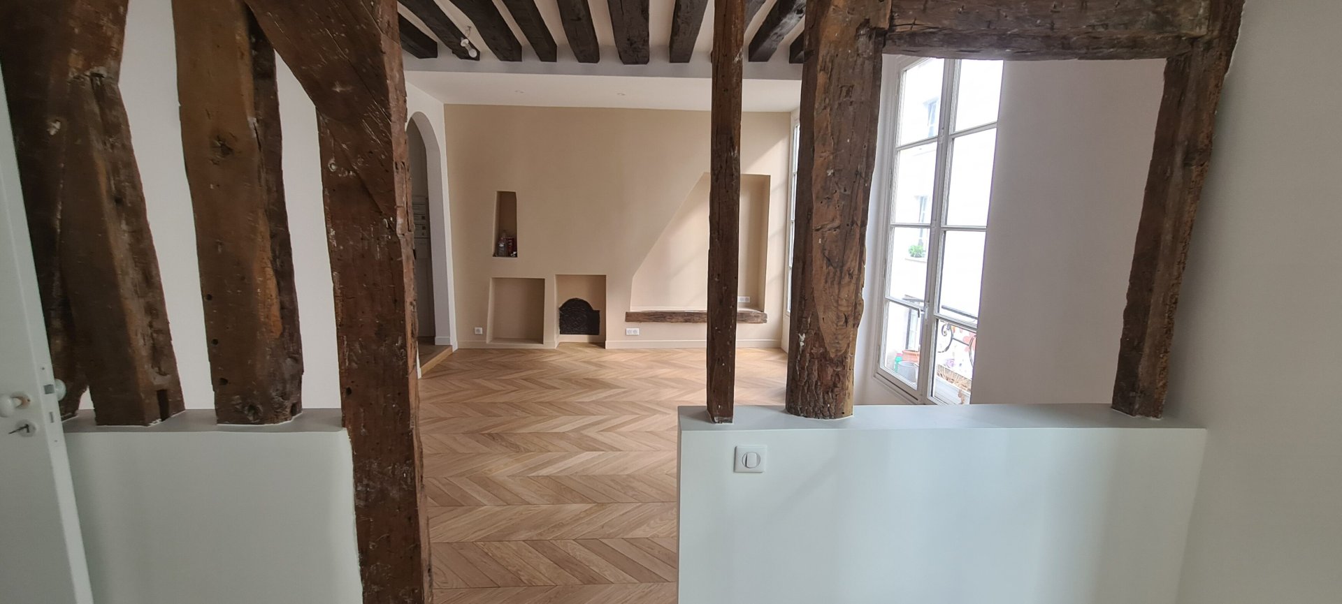 besoin de rénover vos locaux professionnels à malakoff ? notre entreprise spécialisée propose des solutions complètes de rénovation pour bureaux, commerces et industries. qualité, rapidité et devis gratuit !
