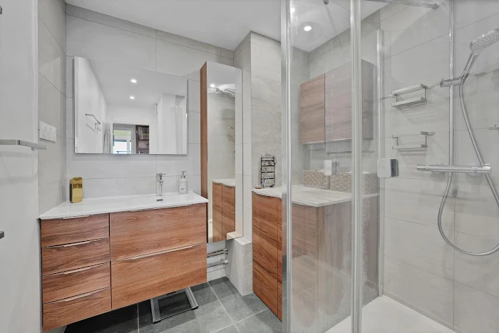 confiez votre projet de rénovation immobilière à vanves à des experts. rénovation intérieure et extérieure, conseils personnalisés et accompagnement complet pour valoriser votre bien.