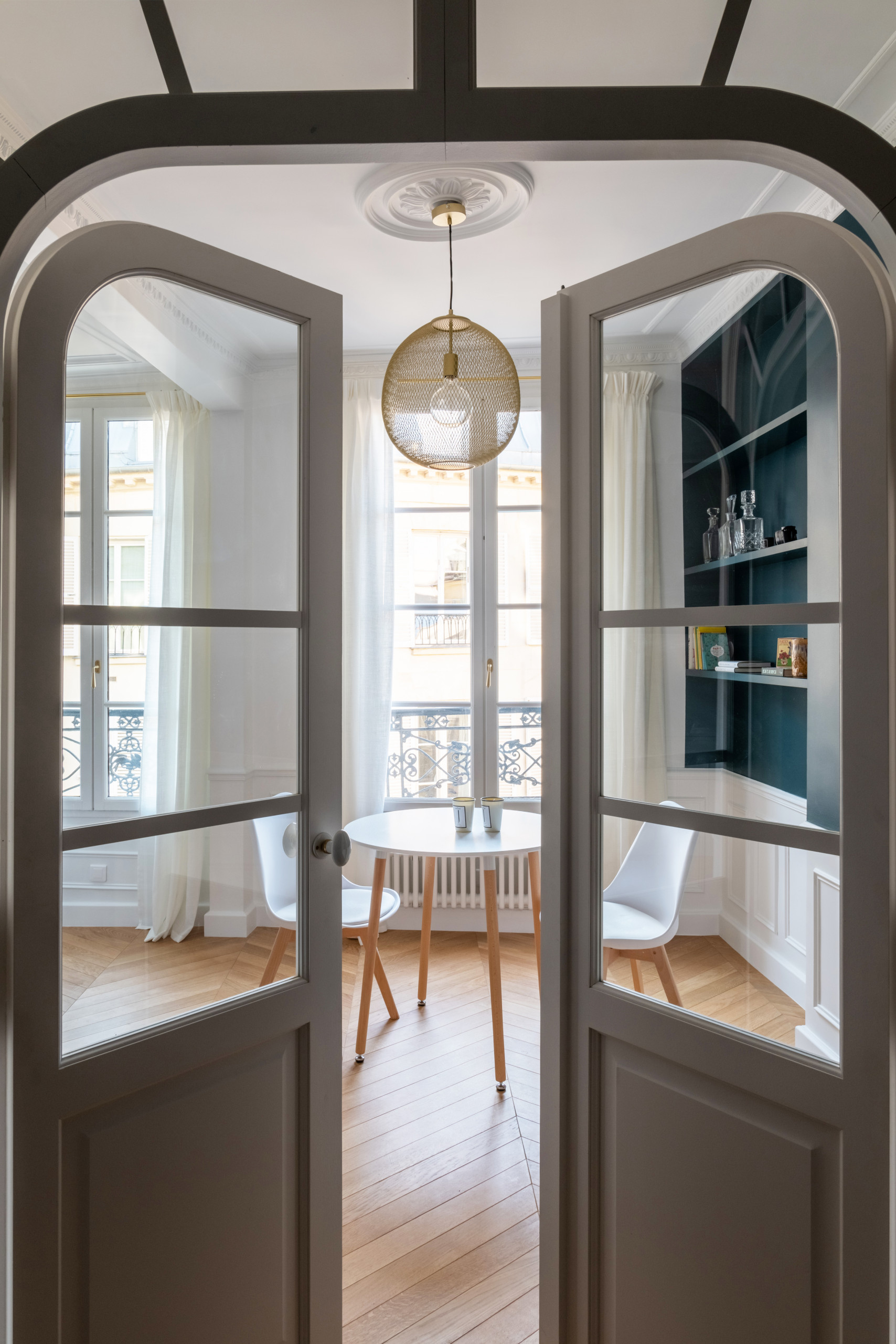 découvrez nos services de rénovation intérieure chic à paris : transformation élégante de votre espace, design sur-mesure, matériaux haut de gamme et finitions raffinées pour un intérieur à la fois moderne et sophistiqué.