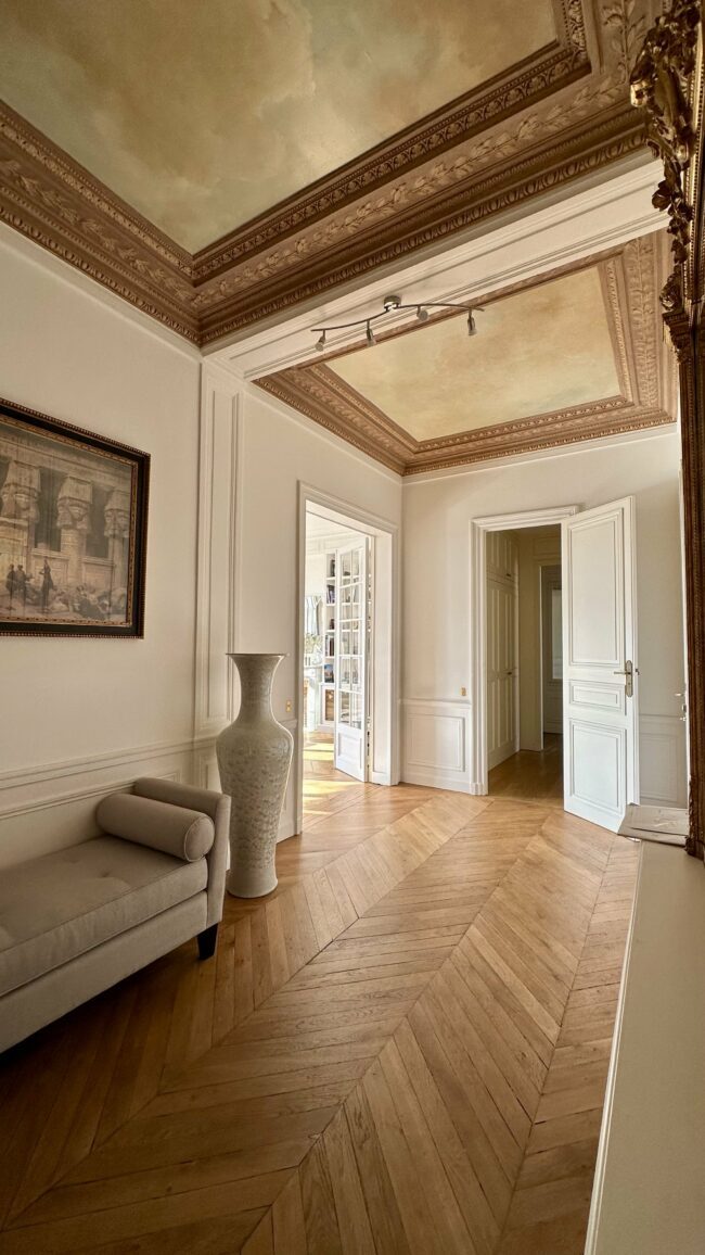 besoin de rénover votre intérieur à paris ? découvrez nos services de rénovation intérieure sur mesure pour appartements et maisons : conseils, devis gratuit et réalisation de vos projets avec des artisans qualifiés.