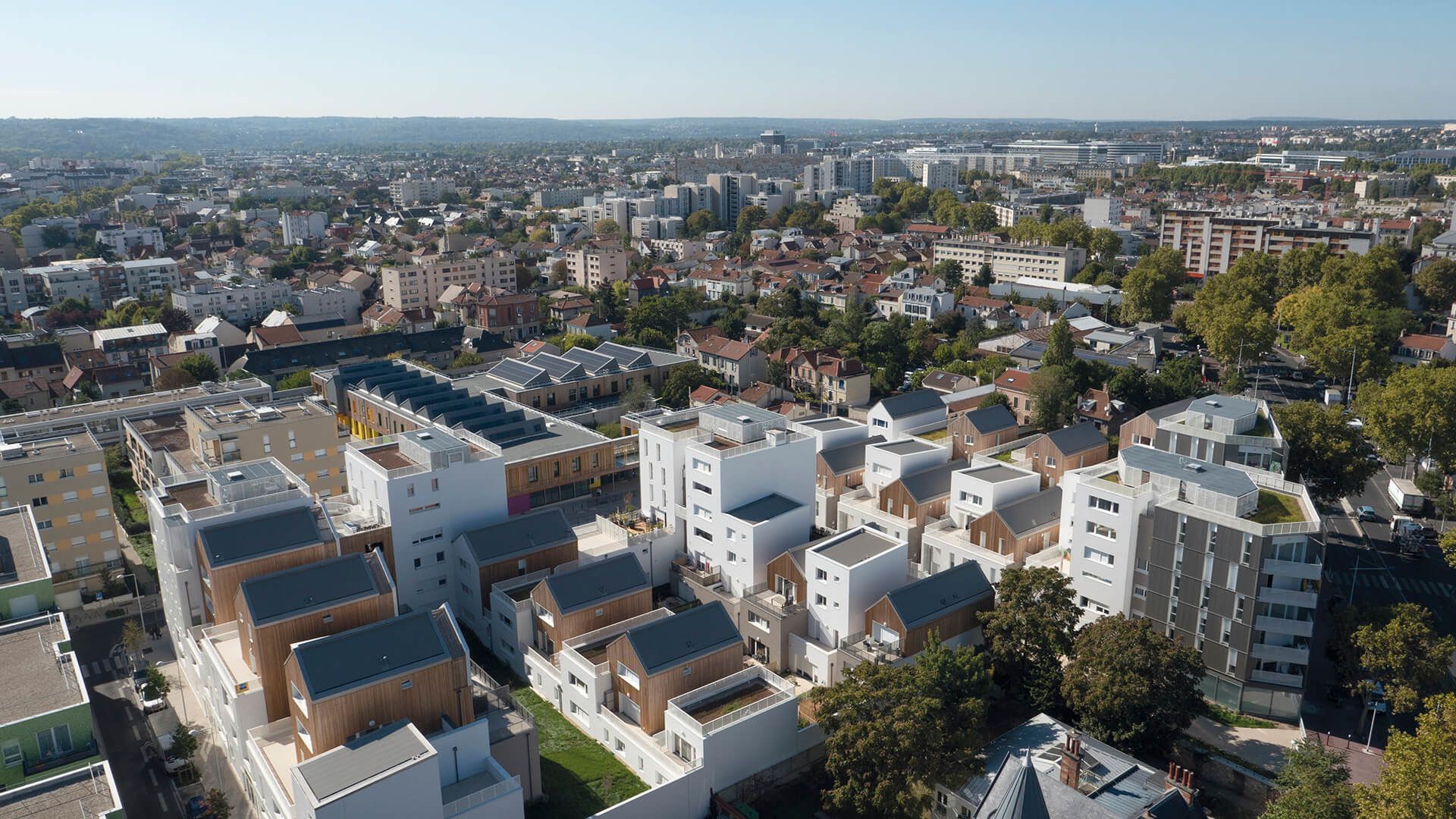 confiez la rénovation de votre logement à nanterre à des experts qualifiés. améliorez confort, valeur et esthétique de votre bien avec des solutions sur mesure. devis gratuit et accompagnement personnalisé.