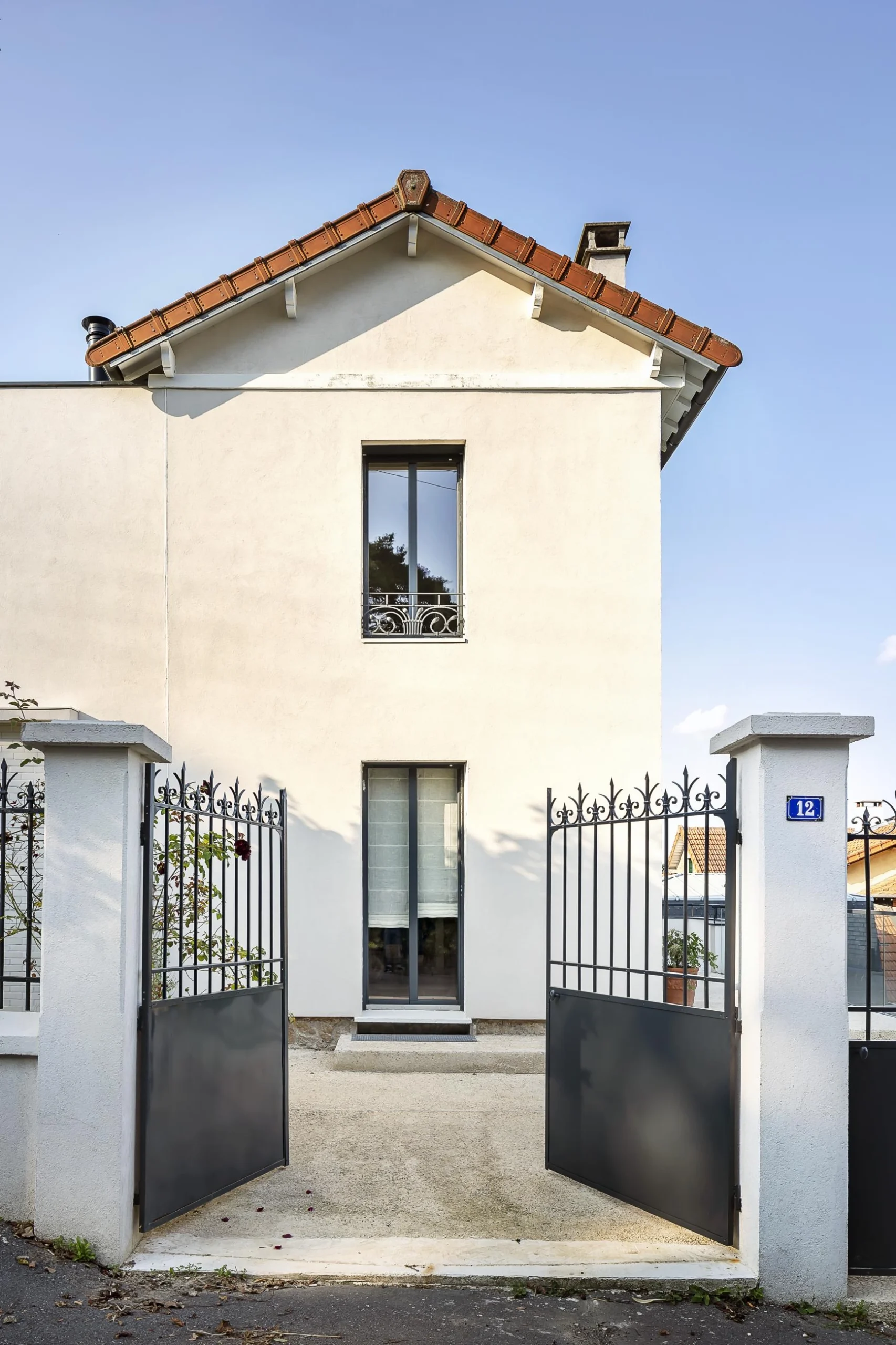 confiez la rénovation de votre maison à garches à nos experts pour un résultat sur-mesure, moderne et durable. devis gratuit, travaux de qualité et accompagnement personnalisé.