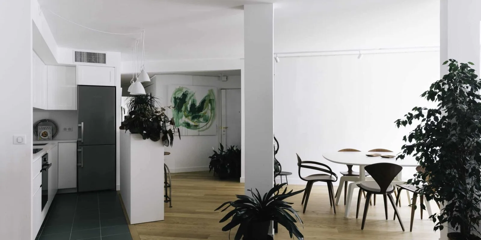 découvrez nos services de rénovation à paris : travaux de qualité, conseils personnalisés et accompagnement sur-mesure pour rénover votre appartement ou maison dans la capitale.