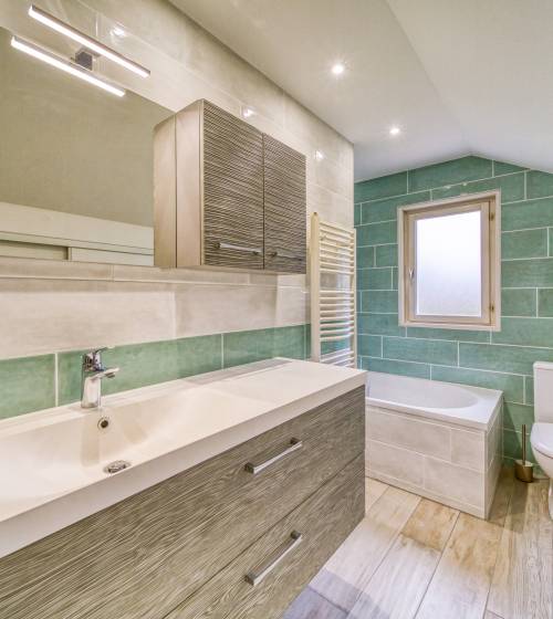 confiez la rénovation de votre salle de bain à bagneux à des professionnels qualifiés. conseils personnalisés, matériaux de qualité et travaux clé en main pour un espace moderne et fonctionnel.