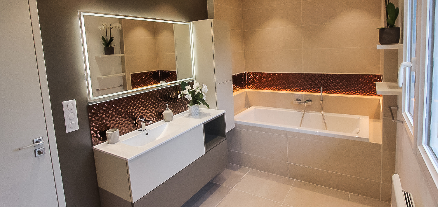 confiez la rénovation de votre salle de bain à paris à des experts qualifiés. modernisez votre espace avec des solutions sur mesure, matériaux de qualité et finitions soignées. devis gratuit et conseils personnalisés !