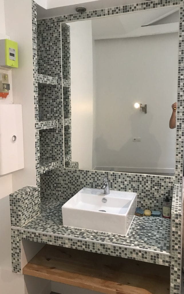 confiez la rénovation de votre salle de bain à paris à des experts. devis gratuit, conseils personnalisés et travaux de qualité pour un espace moderne et fonctionnel.