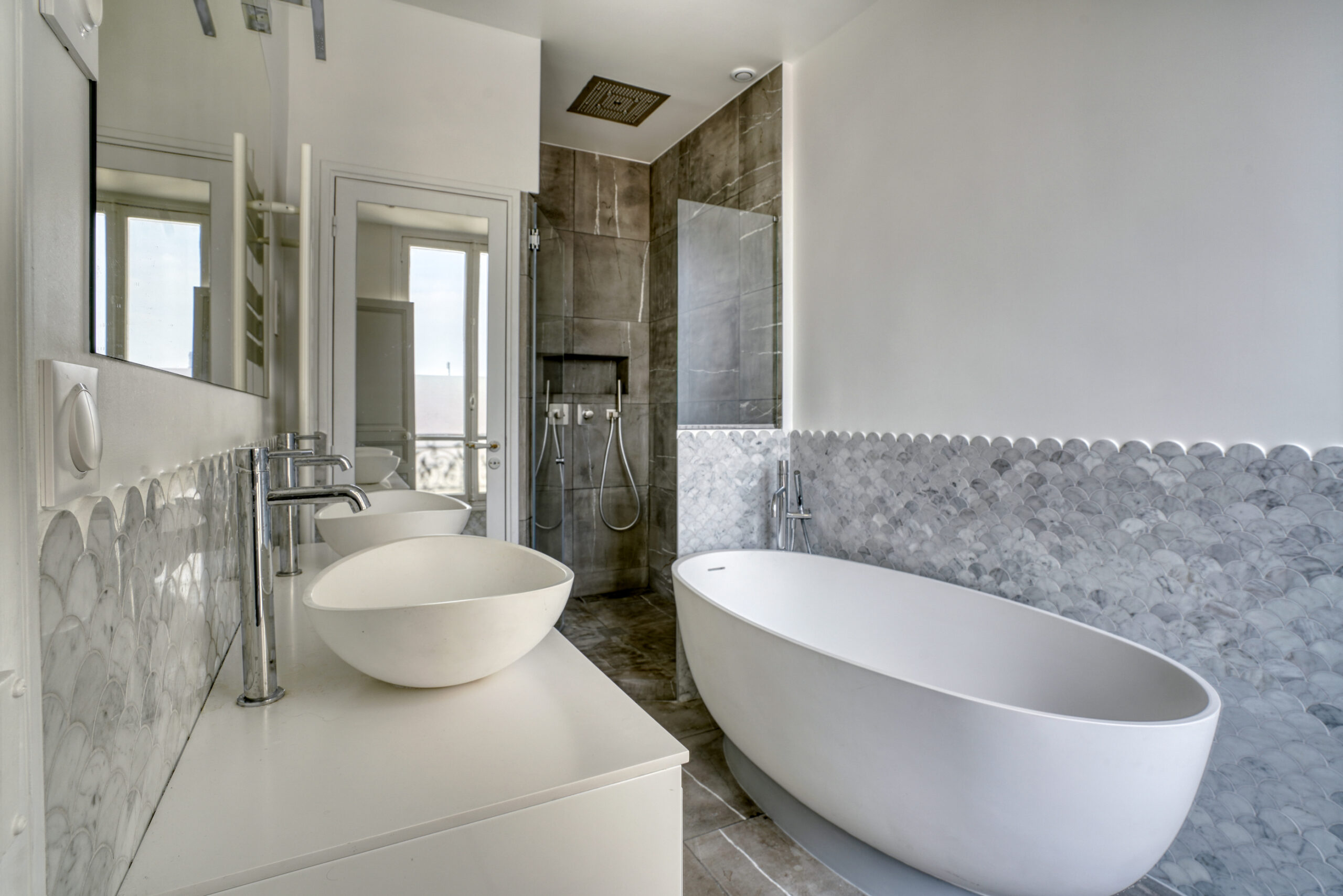 confiez la rénovation de votre salle de bain à paris à des experts. modernisation, aménagement sur mesure et finitions haut de gamme pour un espace fonctionnel et élégant. demandez un devis gratuit !