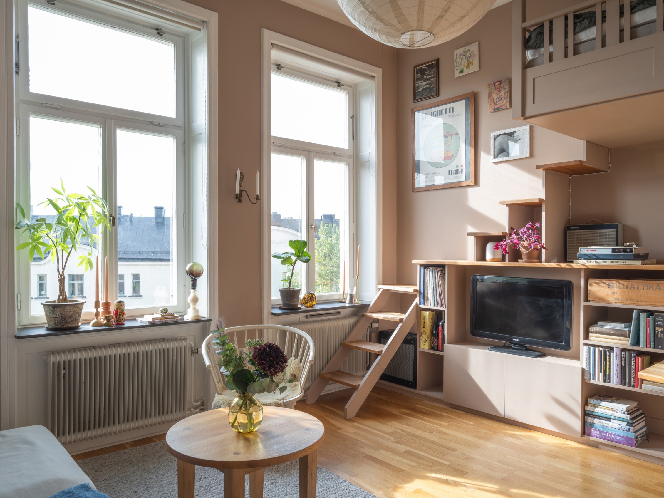 découvrez nos conseils et astuces pour réussir la rénovation d’un studio de 25m2 : aménagement, optimisation de l’espace, choix des matériaux et inspiration déco pour transformer votre petit appartement en un espace fonctionnel et moderne.