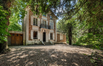 confiez vos travaux de rénovation à vaucresson à des professionnels expérimentés. transformez votre maison ou appartement avec des prestations sur-mesure, de la conception à la réalisation. devis gratuit et conseils personnalisés.