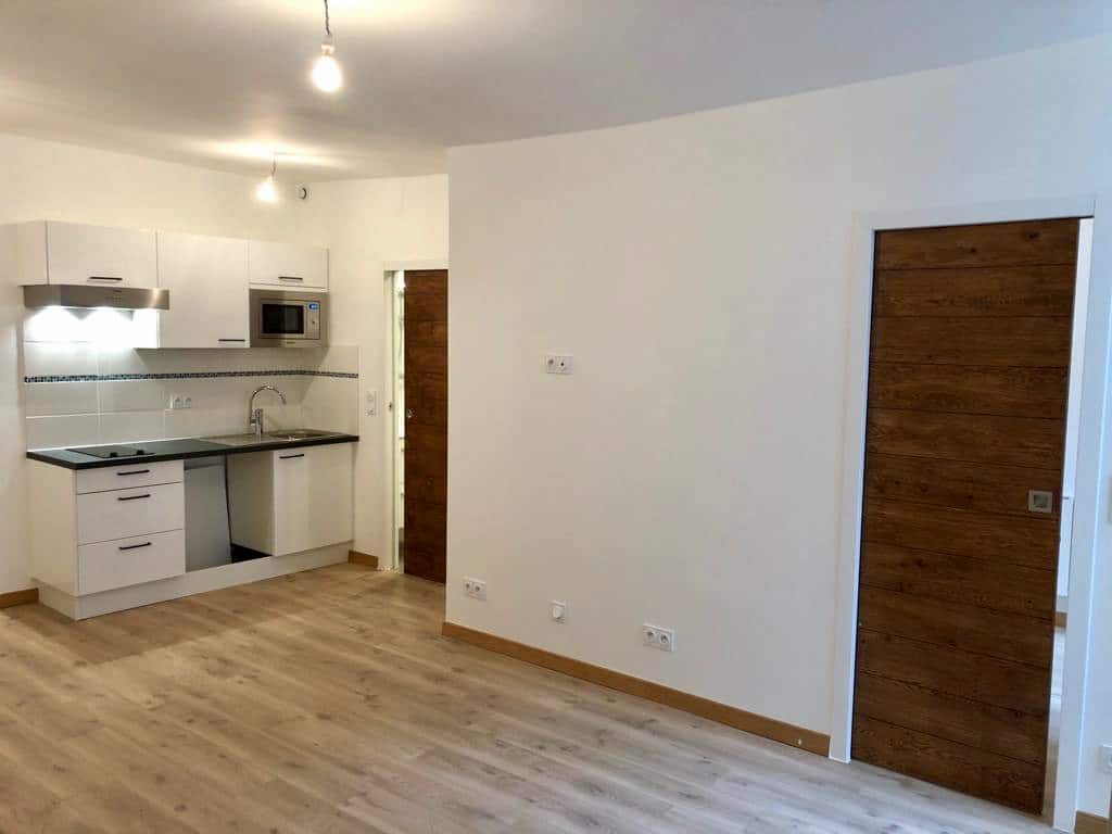 besoin de rénover votre appartement à paris ? découvrez nos conseils, étapes clés et meilleures pratiques pour réussir votre rénovation et valoriser votre bien immobilier dans la capitale.
