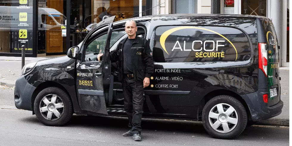 besoin d'un serrurier en urgence à neuilly ? intervention rapide 24h/24 et 7j/7 pour dépannages, ouvertures de porte et réparations. devis gratuit, service fiable et professionnel.