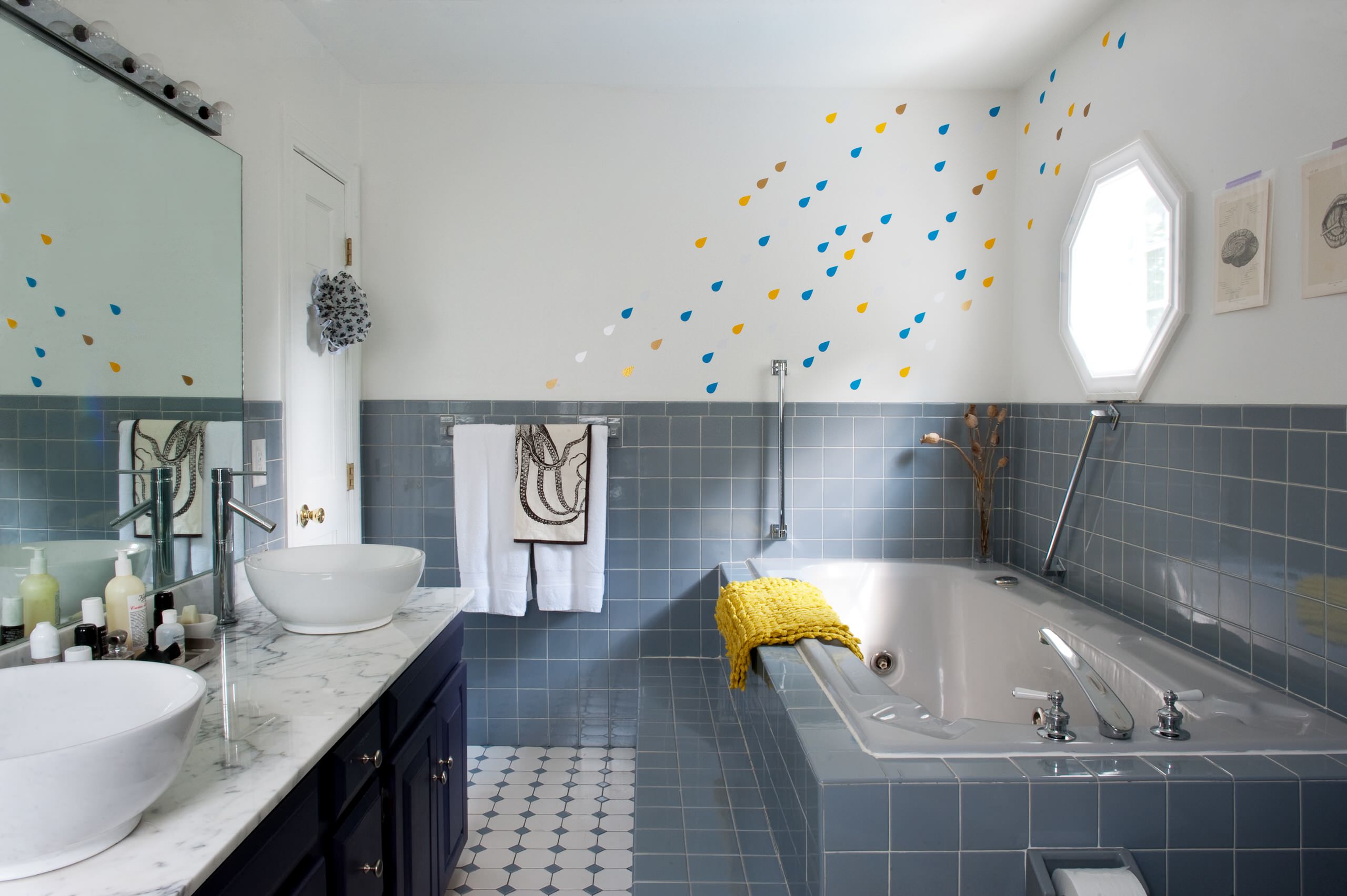 transformez et sublimez votre salle de bain dans le 13ème arrondissement avec des idées de décoration, des conseils d'agencement et des solutions innovantes pour un espace élégant et fonctionnel.