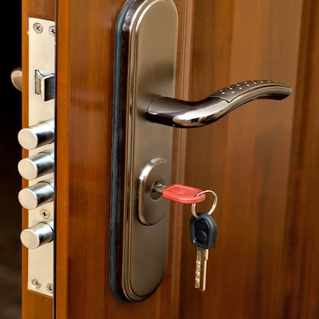 besoin d'une intervention rapide pour une urgence serrure à châtenay ? dépannage 24/7, ouverture de porte, remplacement de serrure. faites confiance à nos serruriers experts !