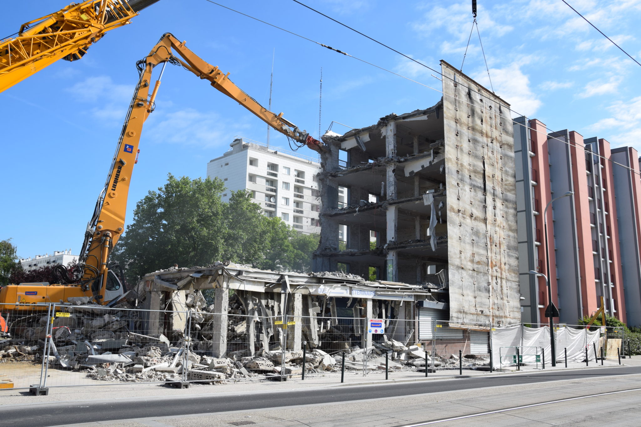confiez la rénovation de votre appartement à clamart à des experts qualifiés. conseils, idées déco, suivi complet des travaux : donnez une nouvelle vie à votre logement avec des professionnels locaux.